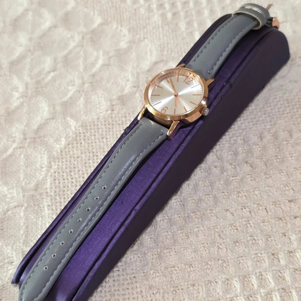 Rose Gold Pink Brushed Silver Face Gray Band Round Women's Wrist Watch Running